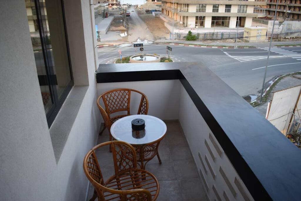 Apartment By The Lake With A View Mamaia Ngoại thất bức ảnh