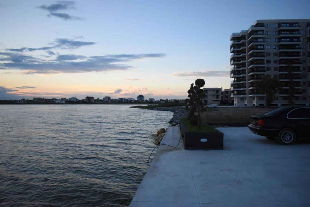 Apartment By The Lake With A View Mamaia Ngoại thất bức ảnh