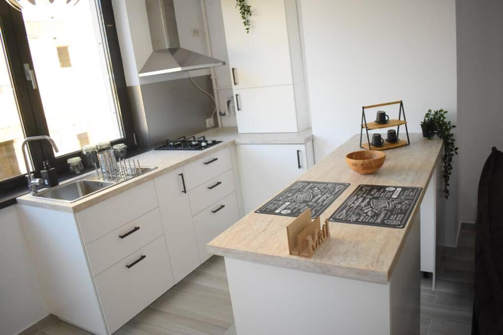 Apartment By The Lake With A View Mamaia Ngoại thất bức ảnh