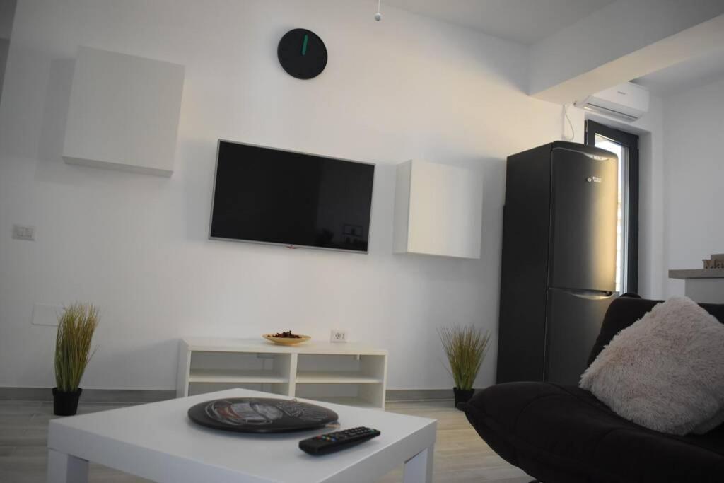 Apartment By The Lake With A View Mamaia Ngoại thất bức ảnh